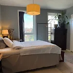 Cozy Studio In Modern Building Close To Nature